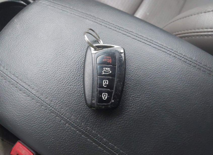 Photo 11 of 2016 Hyundai Santa FE SPORT 2.4L (VIN 5XYZUDLBXGG335982)