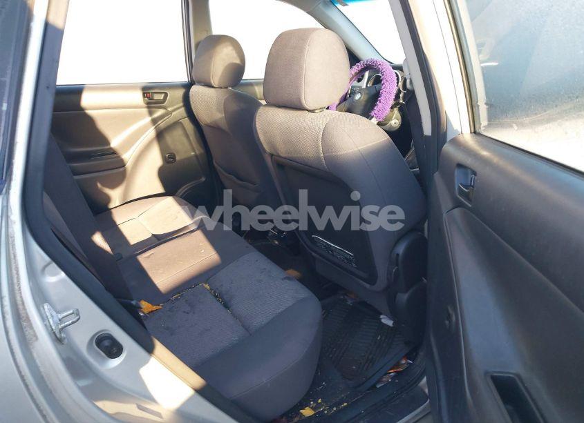 Photo 8 of 2004 Pontiac Vibe (VIN 5Y2SL62804Z414063)