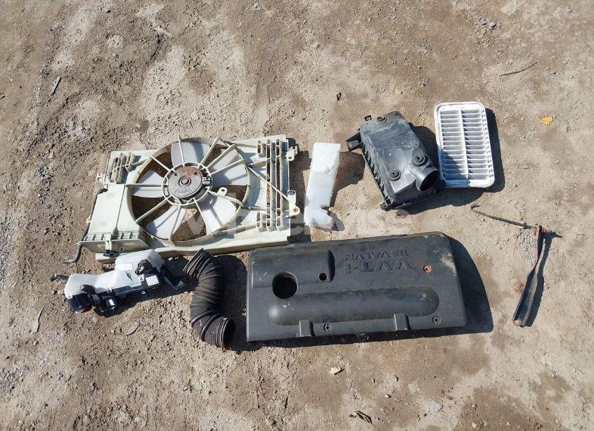 Photo 12 of 2004 Pontiac Vibe N/A (VIN 5Y2SL62814Z414105)