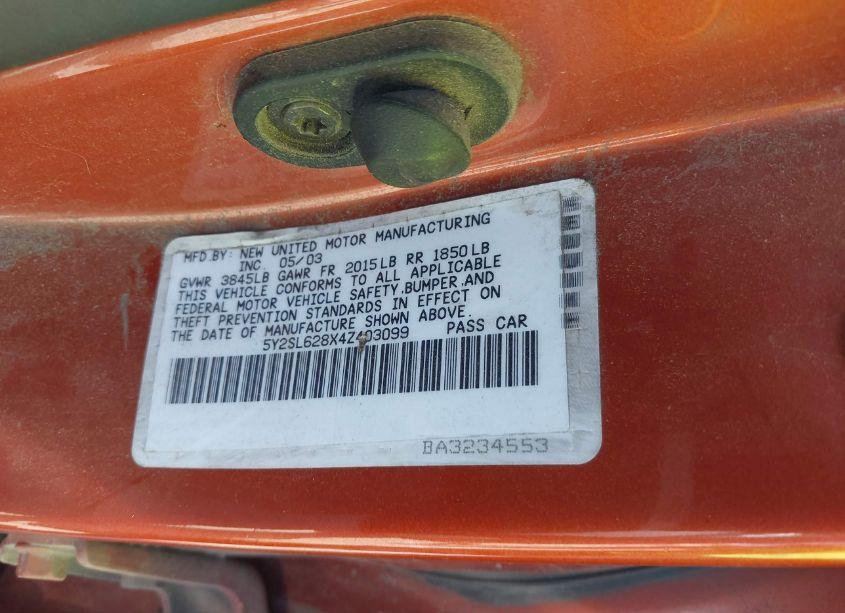 Photo 9 of 2004 Pontiac Vibe (VIN 5Y2SL628X4Z403099)