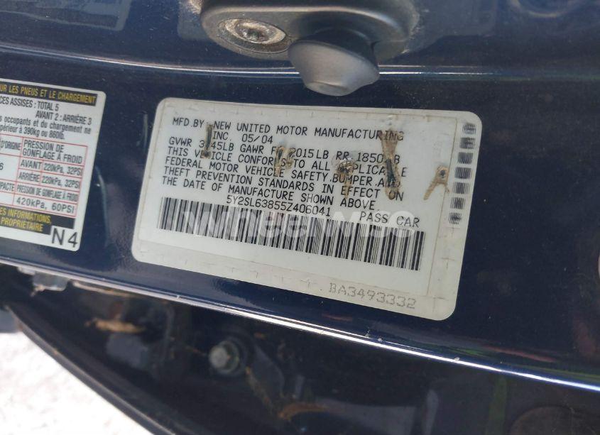 Photo 9 of 2005 Pontiac Vibe N/A (VIN 5Y2SL63855Z406041)