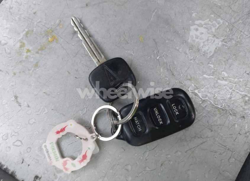 Photo 11 of 2005 Pontiac Vibe (VIN 5Y2SL63885Z415056)