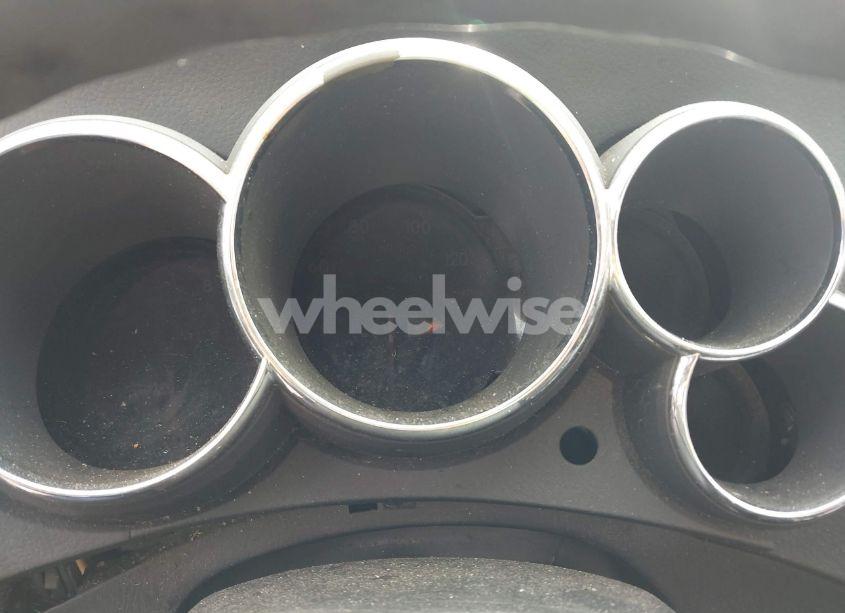 Photo 7 of 2004 Pontiac Vibe N/A (VIN 5Y2SL64894Z435930)