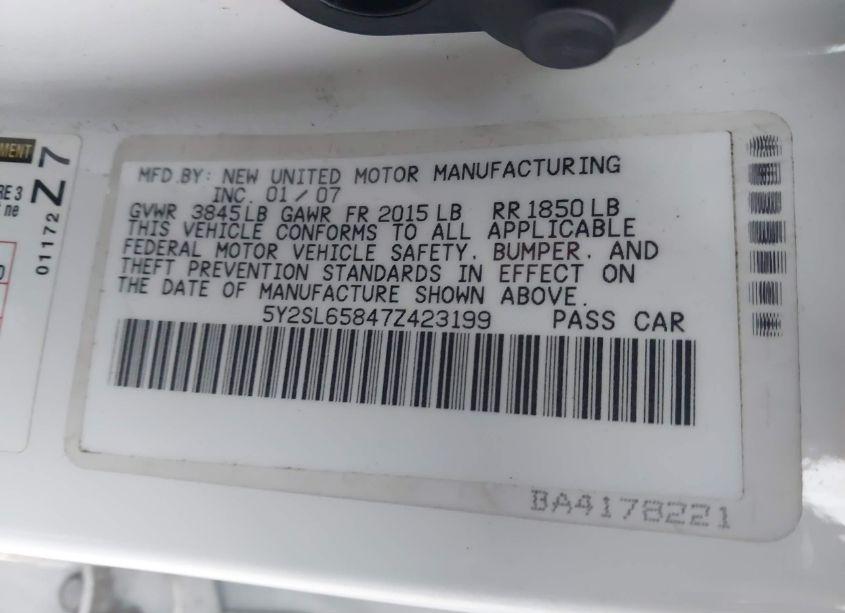 Photo 9 of 2007 Pontiac Vibe (VIN 5Y2SL65847Z423199)