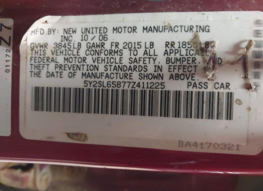 Photo 9 of 2007 Pontiac Vibe (VIN 5Y2SL65877Z411225)