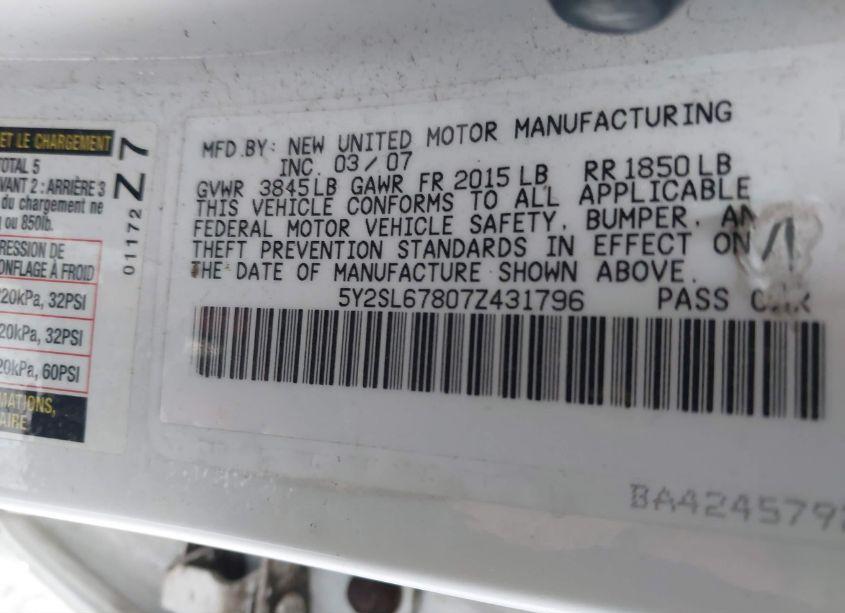 Photo 9 of 2007 Pontiac Vibe (VIN 5Y2SL67807Z431796)