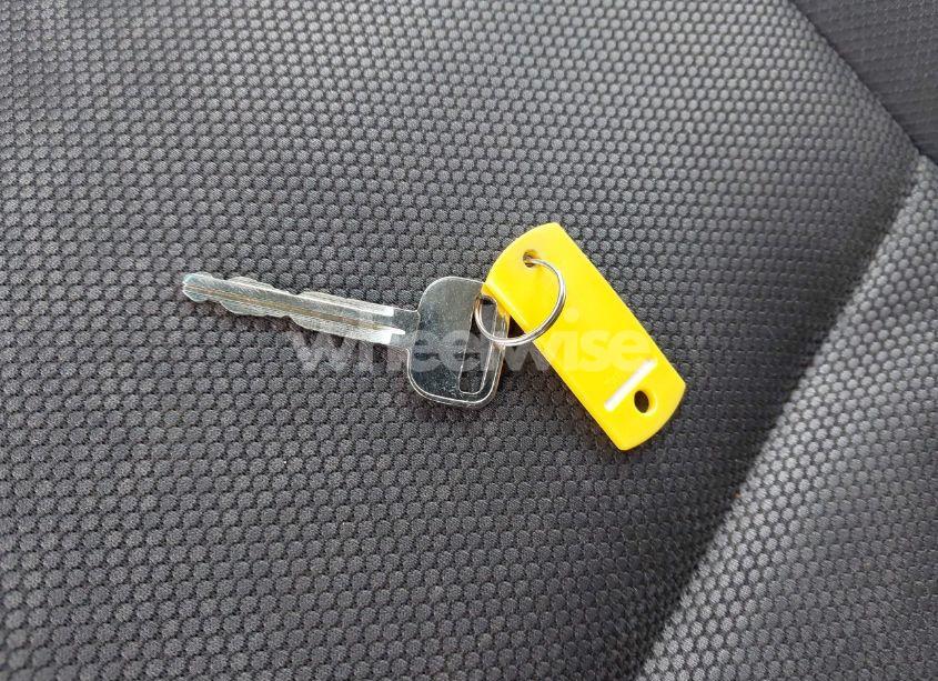 Photo 11 of 2004 Pontiac Vibe (VIN 5Y2SM64874Z435132)