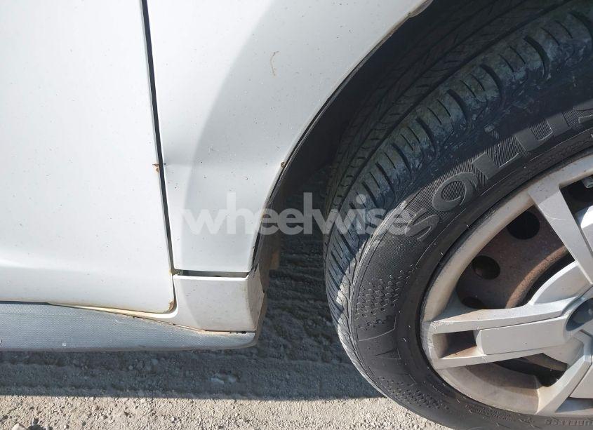 Photo 14 of 2009 Pontiac Vibe (VIN 5Y2SM67009Z437155)