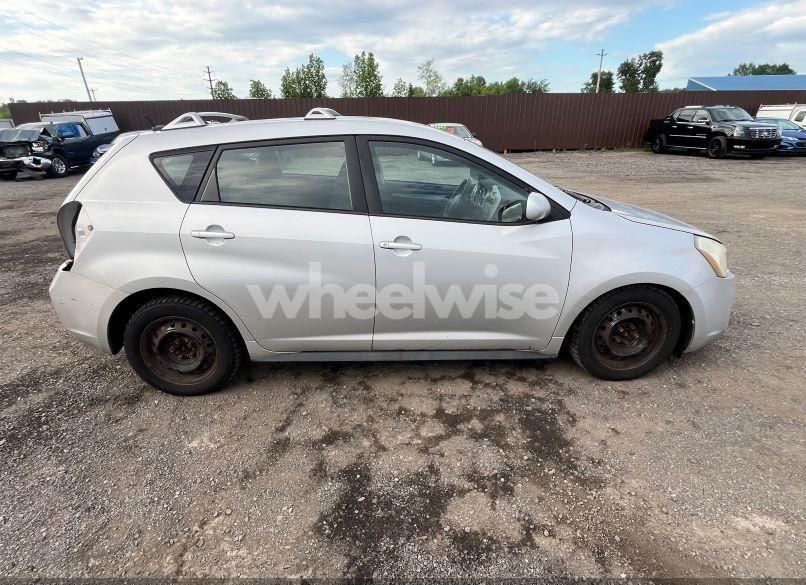 2009 Pontiac Vibe (VIN 5Y2SM67029Z409910) main photo