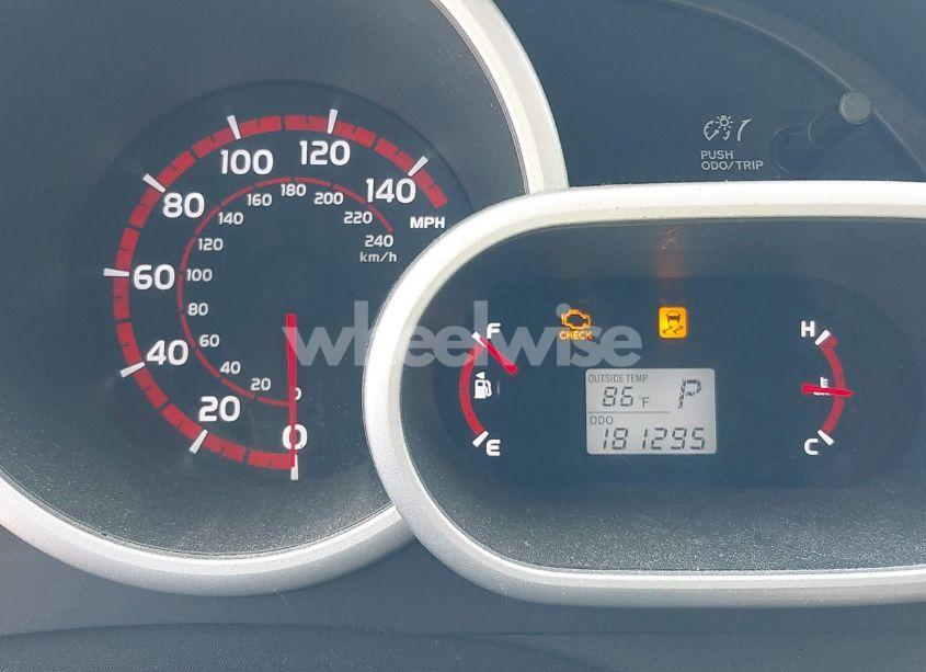 Photo 7 of 2009 Pontiac Vibe (VIN 5Y2SM67059Z447387)