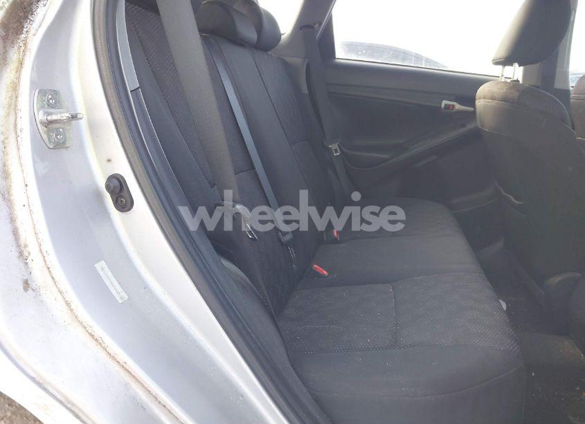 Photo 8 of 2009 Pontiac Vibe (VIN 5Y2SM67069Z453831)