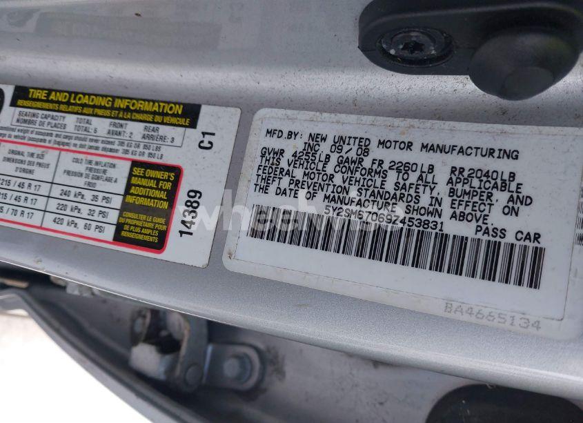 Photo 9 of 2009 Pontiac Vibe (VIN 5Y2SM67069Z453831)