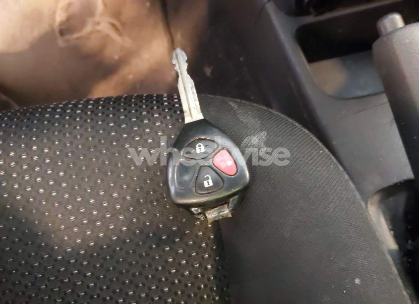 Photo 11 of 2009 Pontiac Vibe (VIN 5Y2SM670X9Z441097)