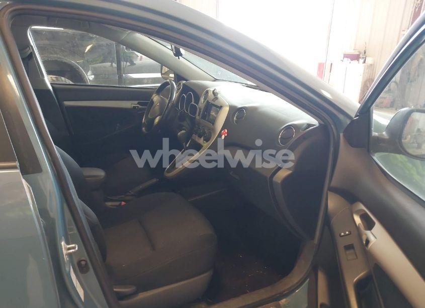 Photo 5 of 2009 Pontiac Vibe (VIN 5Y2SM670X9Z441097)