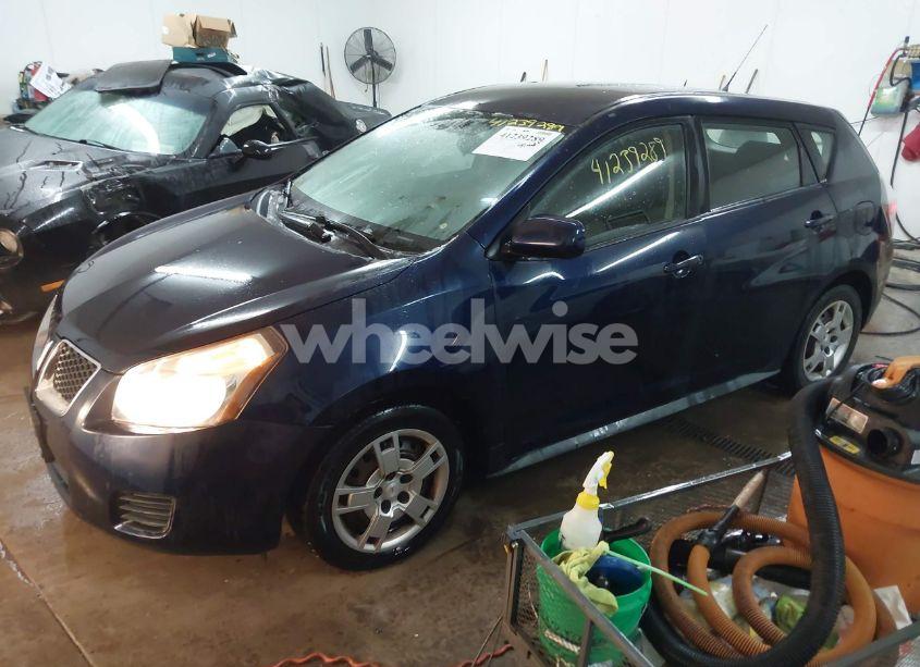 Photo 2 of 2009 Pontiac Vibe (VIN 5Y2SP67009Z456473)