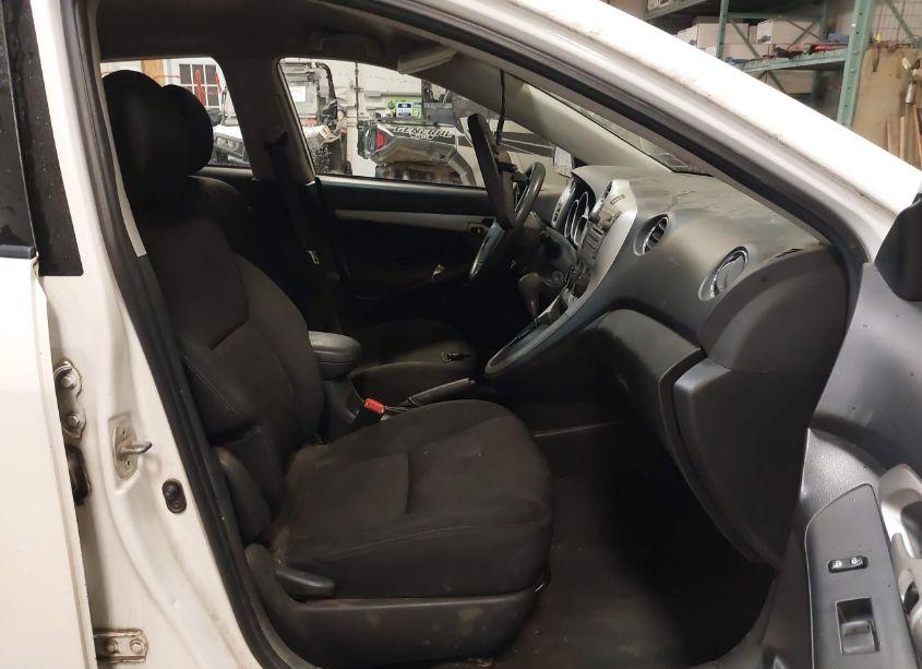 Photo 5 of 2009 Pontiac Vibe (VIN 5Y2SP67019Z475033)