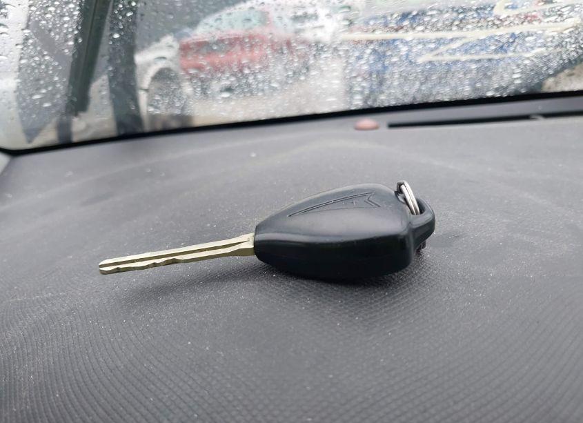 Photo 11 of 2009 Pontiac Vibe (VIN 5Y2SP67059Z440799)