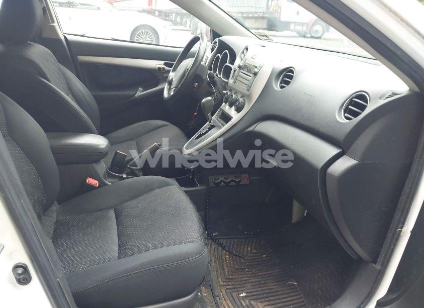 Photo 5 of 2009 Pontiac Vibe (VIN 5Y2SP67059Z468389)