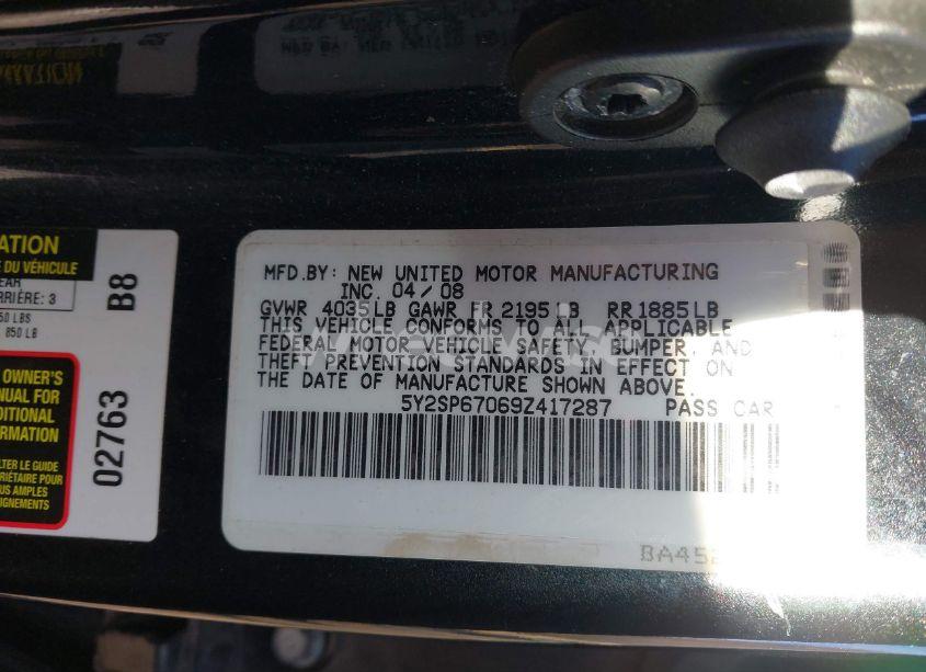Photo 9 of 2009 Pontiac Vibe (VIN 5Y2SP67069Z417287)