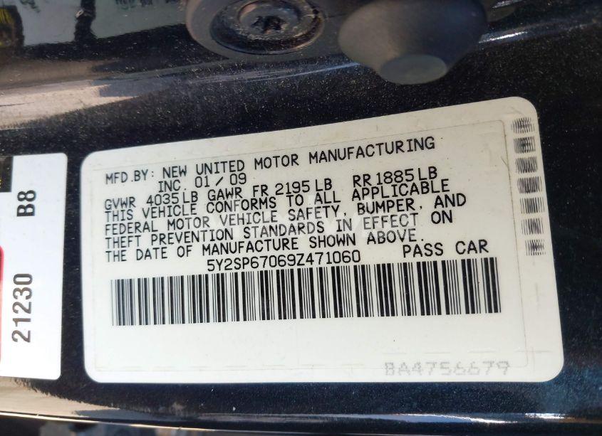 Photo 9 of 2009 Pontiac Vibe (VIN 5Y2SP67069Z471060)