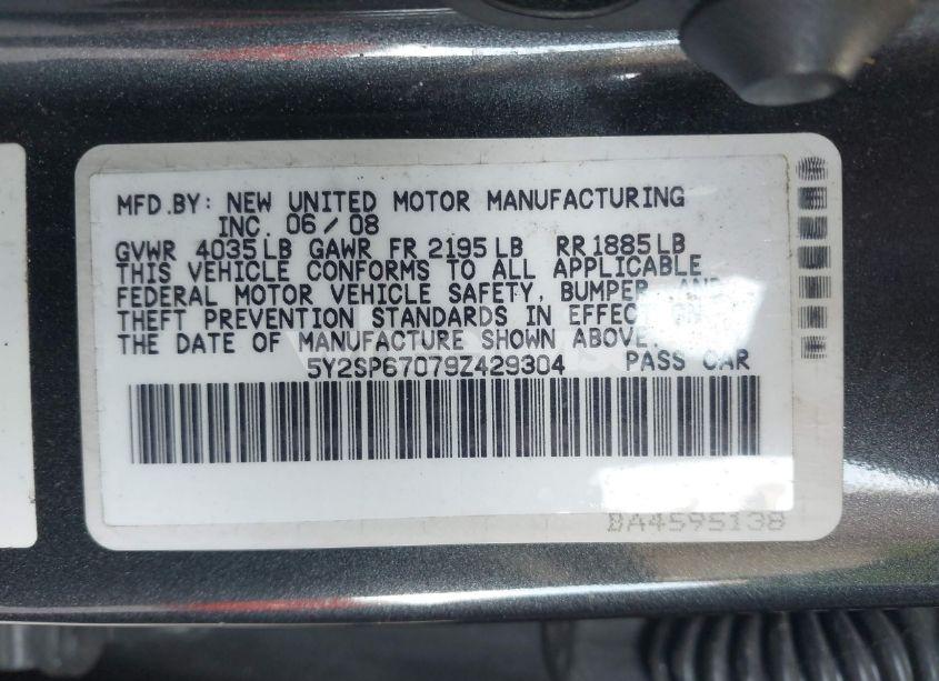 Photo 9 of 2009 Pontiac Vibe (VIN 5Y2SP67079Z429304)