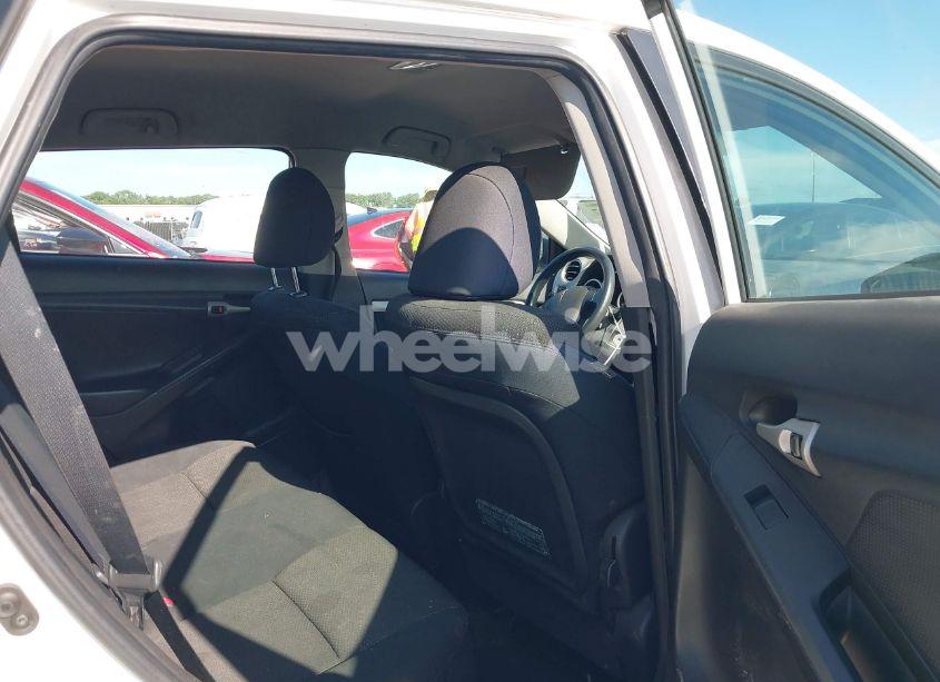 Photo 8 of 2009 Pontiac Vibe (VIN 5Y2SP67089Z436455)