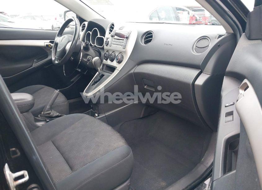 Photo 5 of 2009 Pontiac Vibe (VIN 5Y2SP67099Z405473)