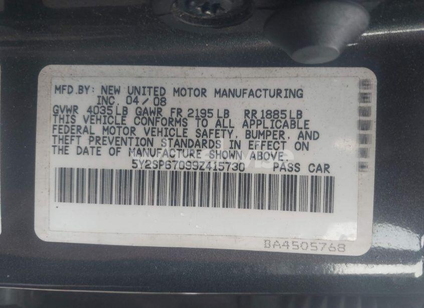 Photo 9 of 2009 Pontiac Vibe (VIN 5Y2SP67099Z415730)