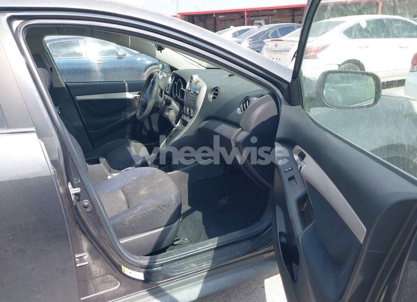 Photo 5 of 2009 Pontiac Vibe (VIN 5Y2SP670X9Z403022)