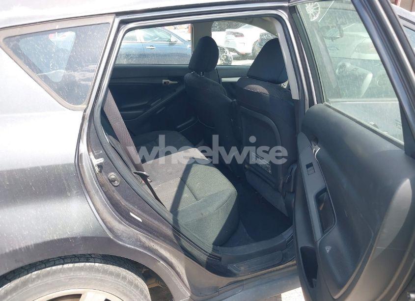 Photo 8 of 2009 Pontiac Vibe (VIN 5Y2SP670X9Z403022)