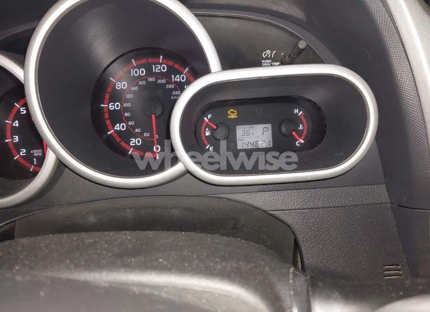 Photo 7 of 2009 Pontiac Vibe (VIN 5Y2SP670X9Z447277)