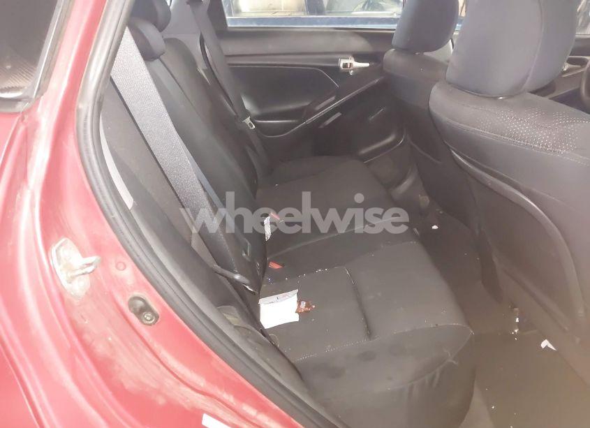 Photo 8 of 2009 Pontiac Vibe (VIN 5Y2SP670X9Z447277)