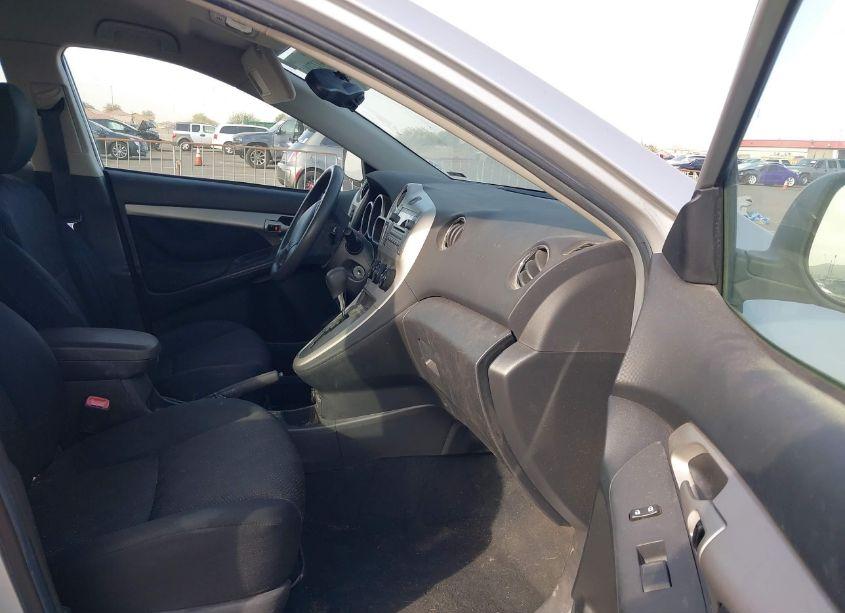 Photo 5 of 2009 Pontiac Vibe (VIN 5Y2SP67849Z408514)