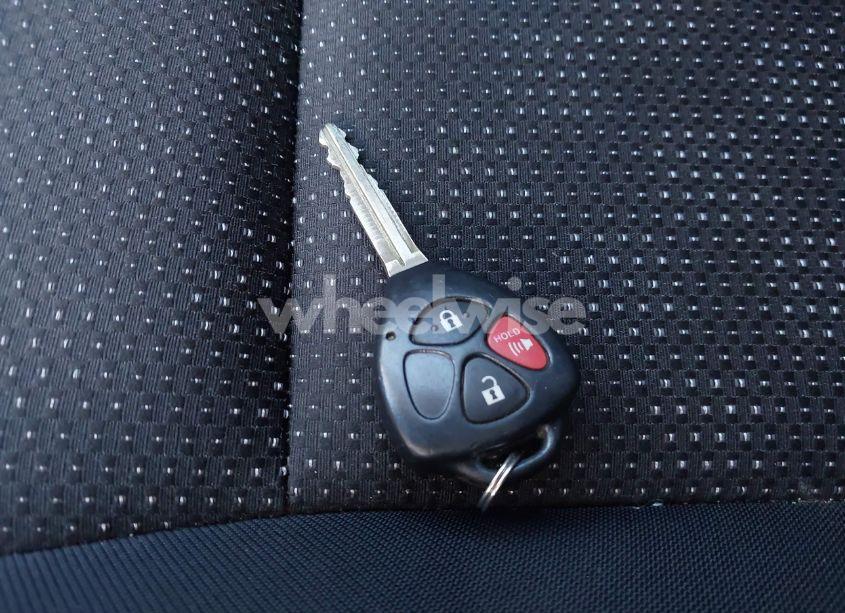 Photo 11 of 2009 Pontiac Vibe (VIN 5Y2SP67869Z466009)