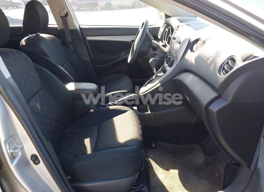 Photo 5 of 2009 Pontiac Vibe (VIN 5Y2SP67869Z466009)