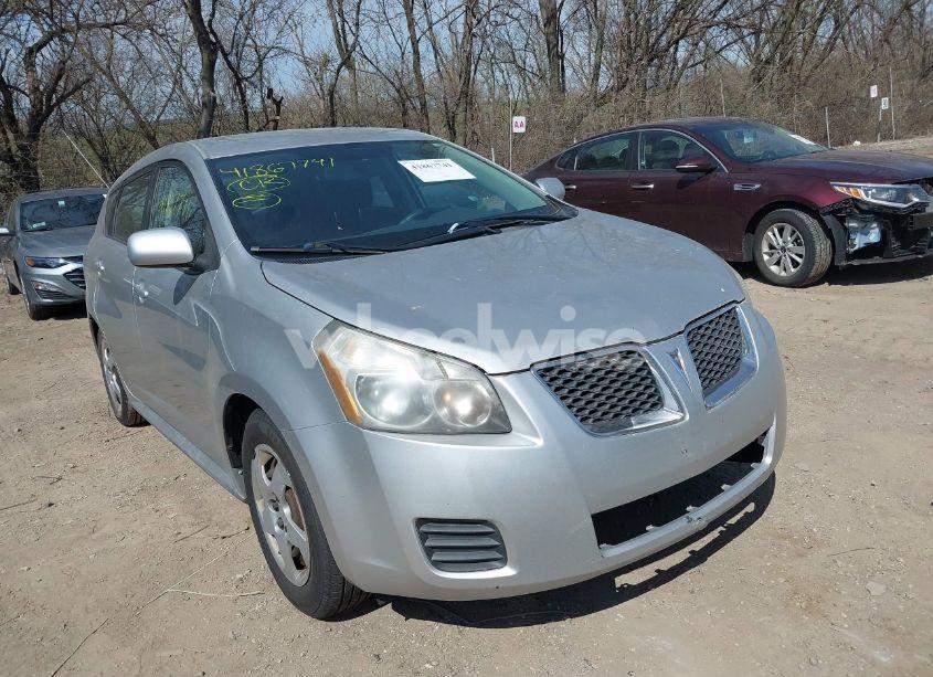 2009 Pontiac Vibe (VIN 5Y2SP67869Z476992) main photo