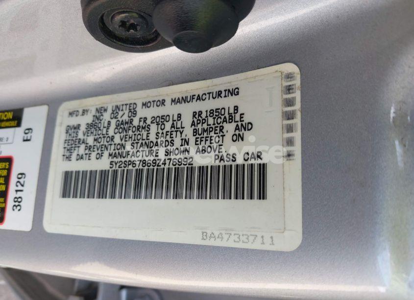 Photo 9 of 2009 Pontiac Vibe (VIN 5Y2SP67869Z476992)