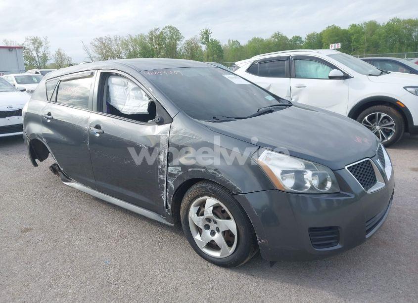 2009 Pontiac Vibe (VIN 5Y2SP67899Z449012) main photo