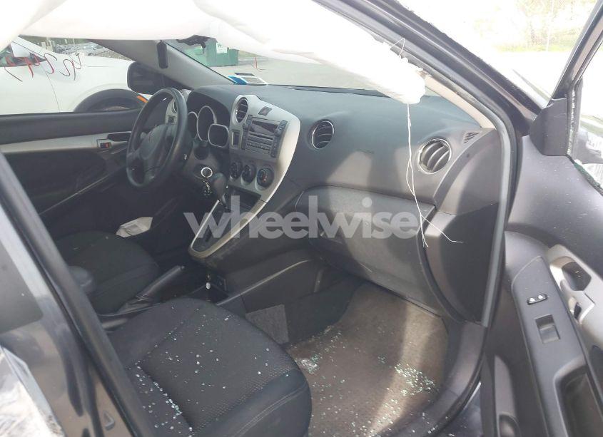 Photo 5 of 2009 Pontiac Vibe (VIN 5Y2SP67899Z449012)