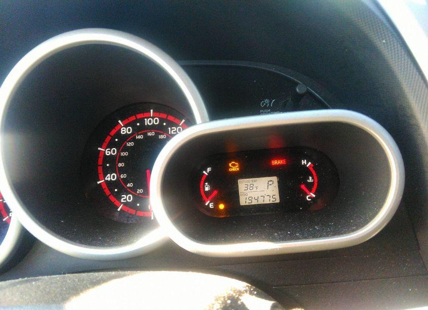 Photo 7 of 2009 Pontiac Vibe (VIN 5Y2SP67899Z459085)