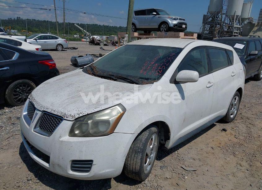 Photo 2 of 2009 Pontiac Vibe (VIN 5Y2SP67899Z470474)
