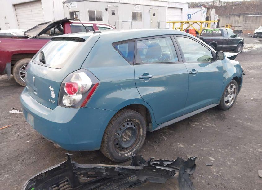 Photo 4 of 2009 Pontiac Vibe (VIN 5Y2SP678X9Z455725)