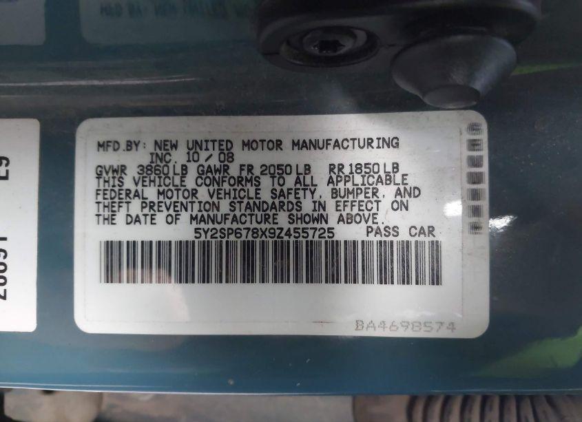 Photo 9 of 2009 Pontiac Vibe (VIN 5Y2SP678X9Z455725)