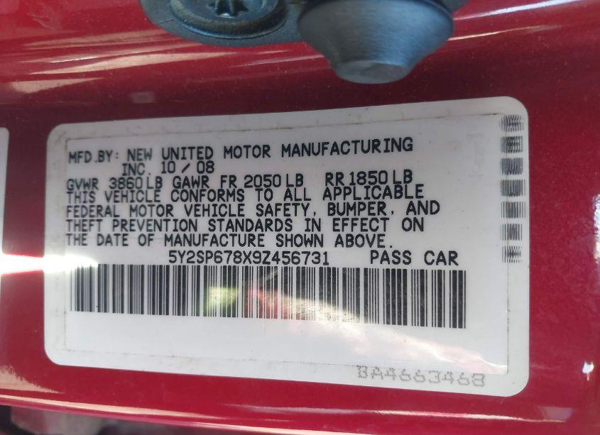 Photo 9 of 2009 Pontiac Vibe (VIN 5Y2SP678X9Z456731)