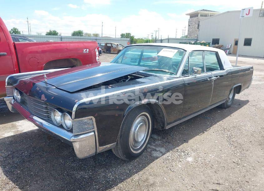 Photo 2 of 1965 Lincoln Continental (VIN 5Y82N437021)