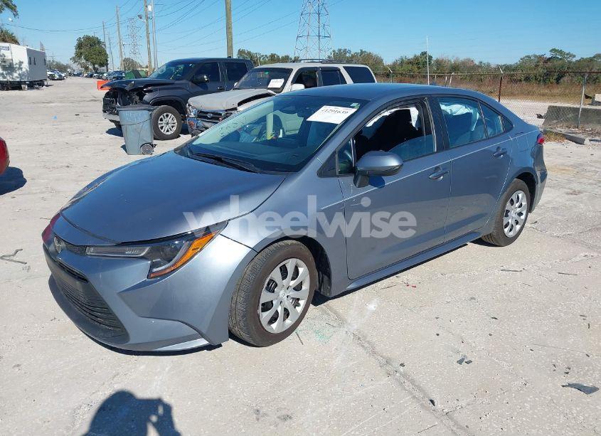 Photo 2 of 2023 Toyota Corolla LE (VIN 5YFB4MDE0PP052951)