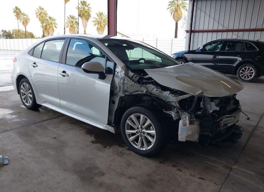 2024 Toyota Corolla LE (VIN 5YFB4MDE0RP116439) main photo