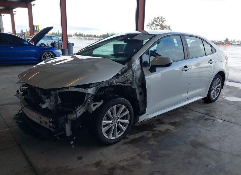 Photo 2 of 2024 Toyota Corolla LE (VIN 5YFB4MDE0RP116439)