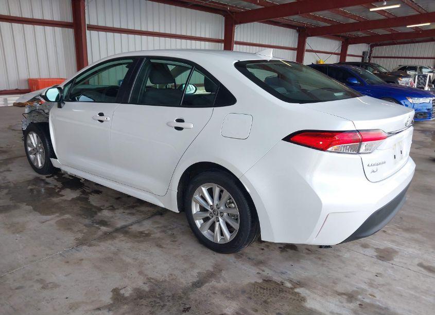 Photo 3 of 2024 Toyota Corolla LE (VIN 5YFB4MDE0RP116439)