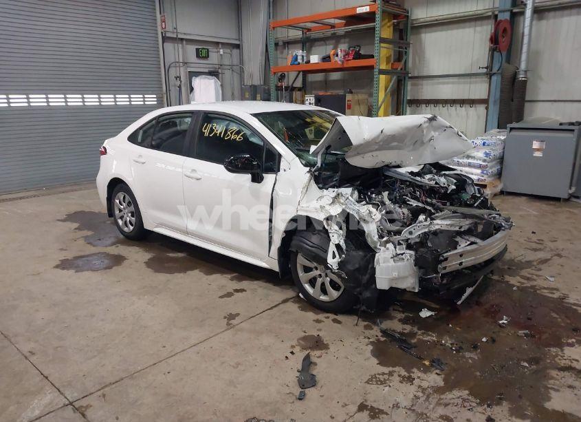 2024 Toyota Corolla LE (VIN 5YFB4MDE0RP118014) main photo